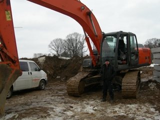  Гусеничный экскаватор Hitachi ZX270