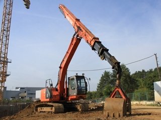  Гусеничный экскаватор Hitachi ZX225USRLC-3