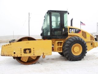  CATERPILLAR CS 76 XT